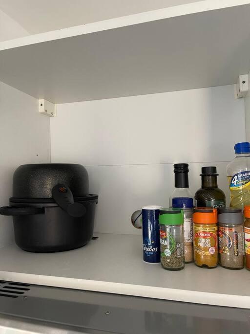 Proche Mer Et Centre Appart 2 Pieces Wifi&Clim Sainte-Maxime Bagian luar foto