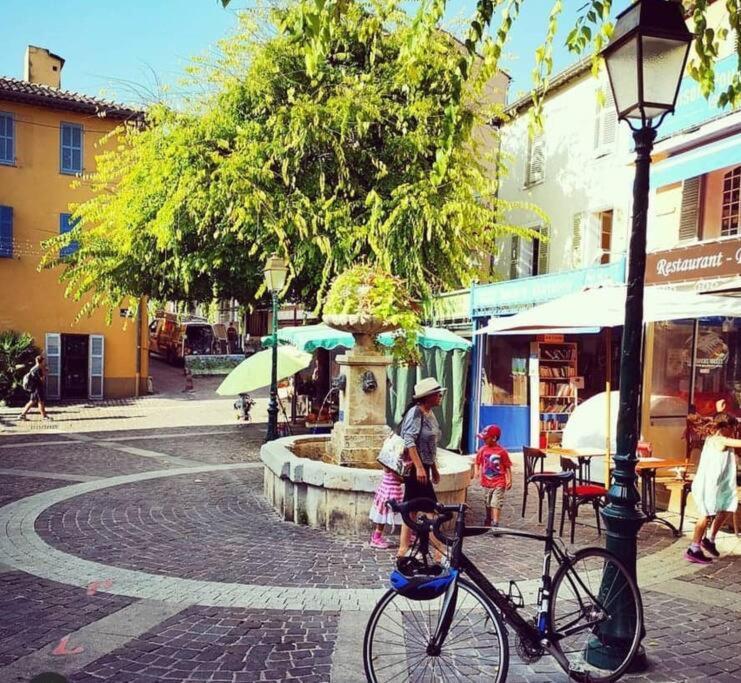 Proche Mer Et Centre Appart 2 Pieces Wifi&Clim Sainte-Maxime Bagian luar foto